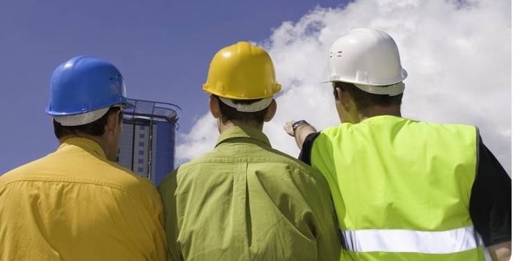 答:安全员其实全称是安全三类人员:有安全a证(企业负责人),安全员b证