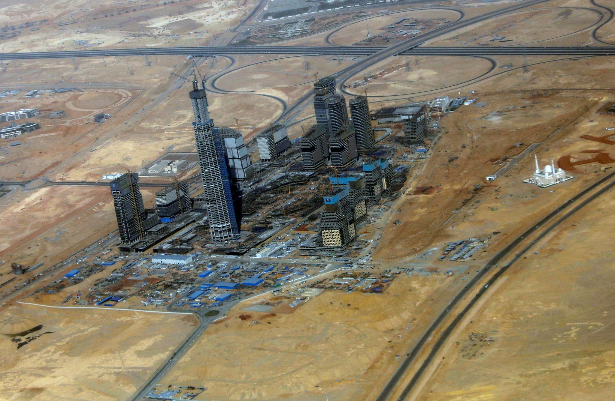 埃及宣布12月迁都新行政首都位于沙漠