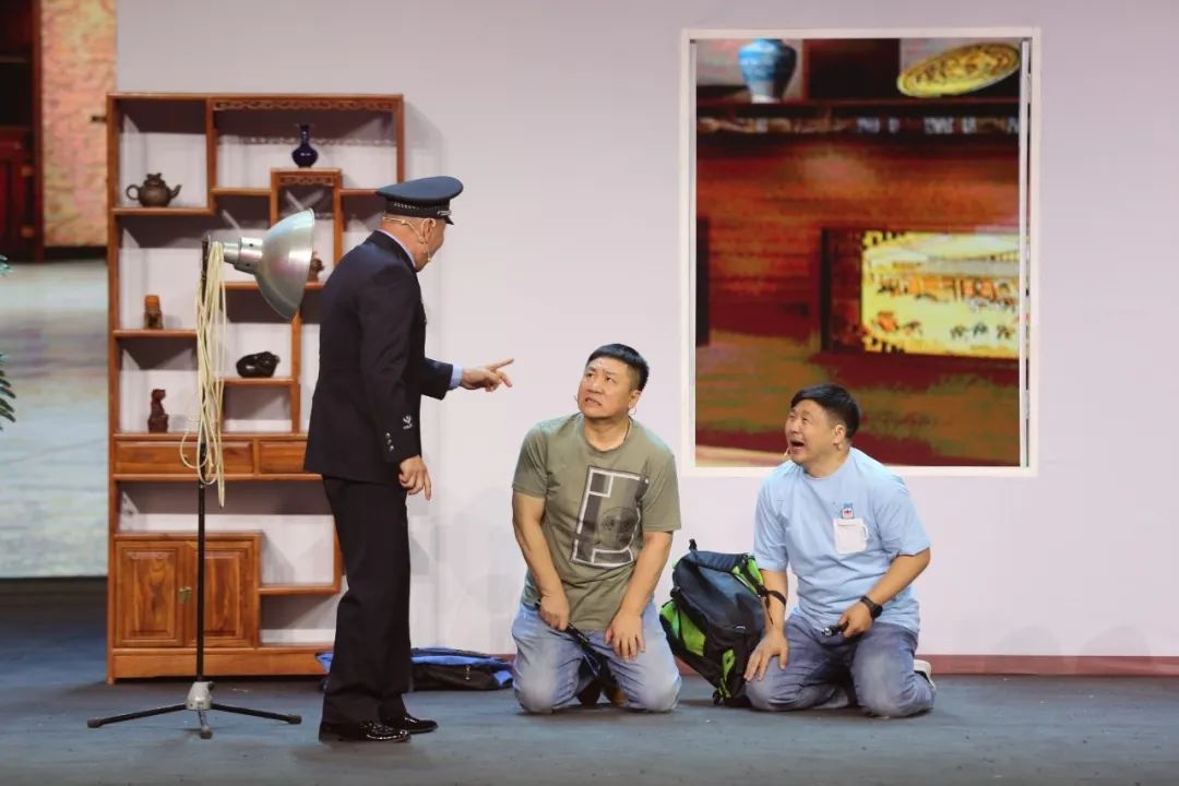 欢乐东北风第四季热辣来袭就在今晚2115看就完了