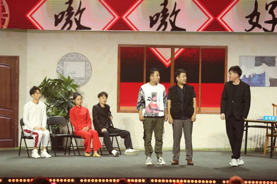 欢乐东北风第四季热辣来袭就在今晚2115看就完了