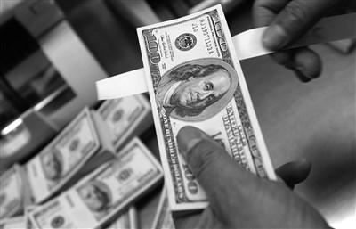 在经济增速面临一定下行压力的背景下，机构认为中国央行不会跟随美联储收紧政策。对于中国央行会否降准仍存在较大分歧，财政发力则成为共识 