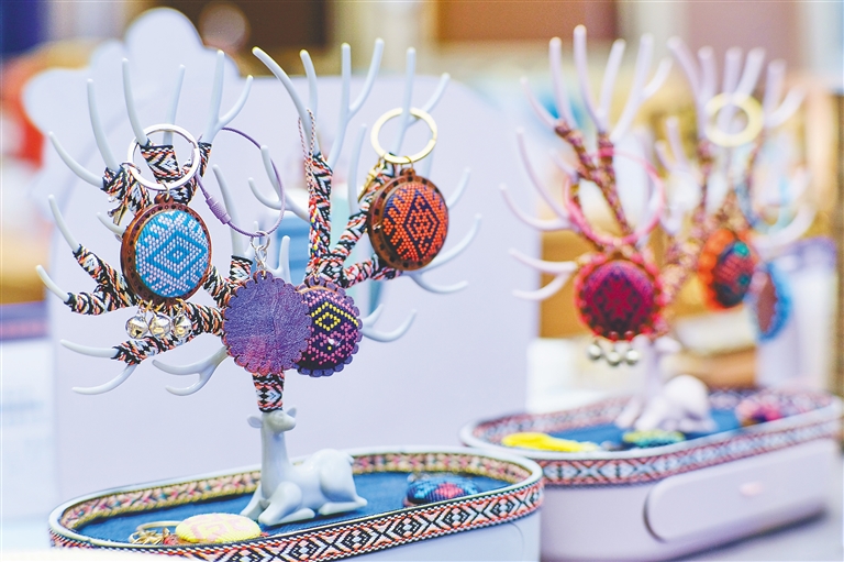 旅游商品多姿多彩