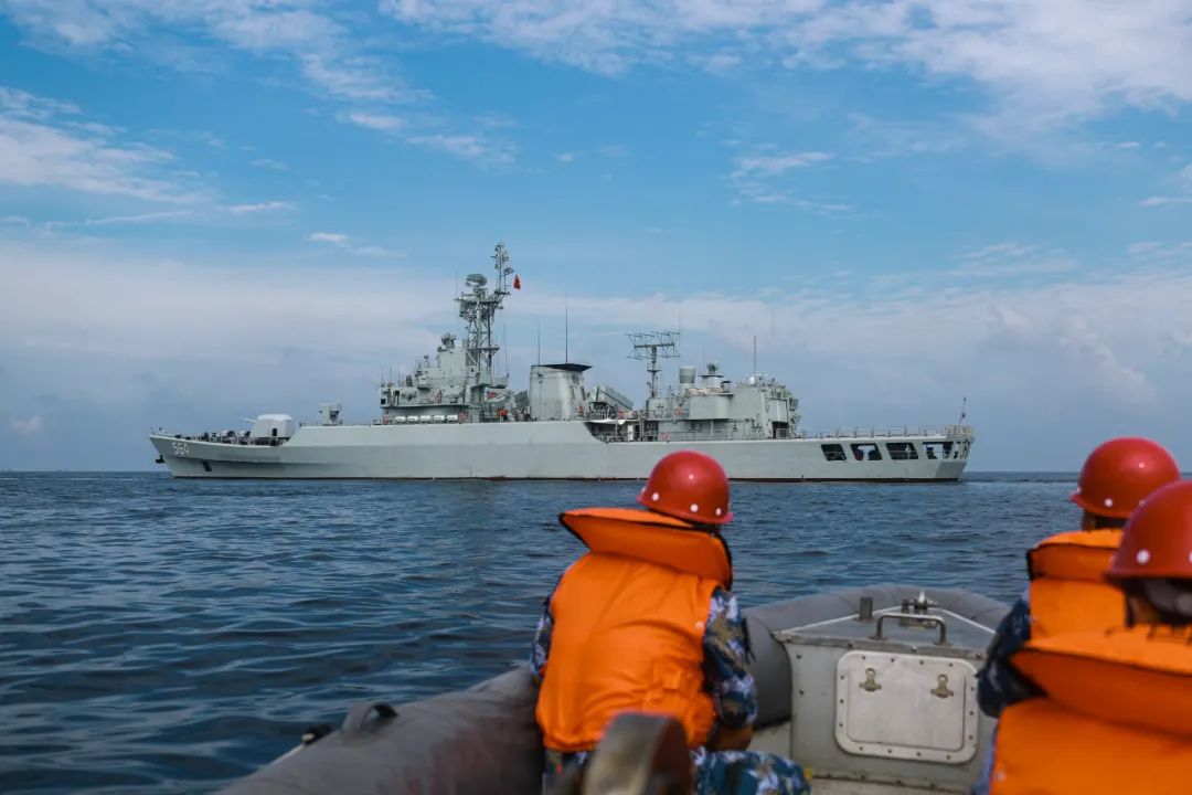 利刃出鞘!海上实射多型武器画面超燃|武器|宜昌市_新浪军事_新浪网