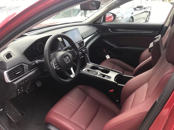 全新雅阁的内饰.吴博峰/摄