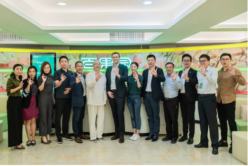 百果园集团创始人,董事长余惠勇,常务副总裁焦岳,副总裁朱启东,营销