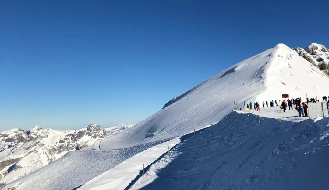 深圳阿尔卑斯山滑雪场图片
