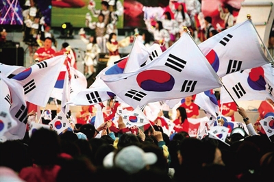 韩国股市屡创新高，散户成主力军