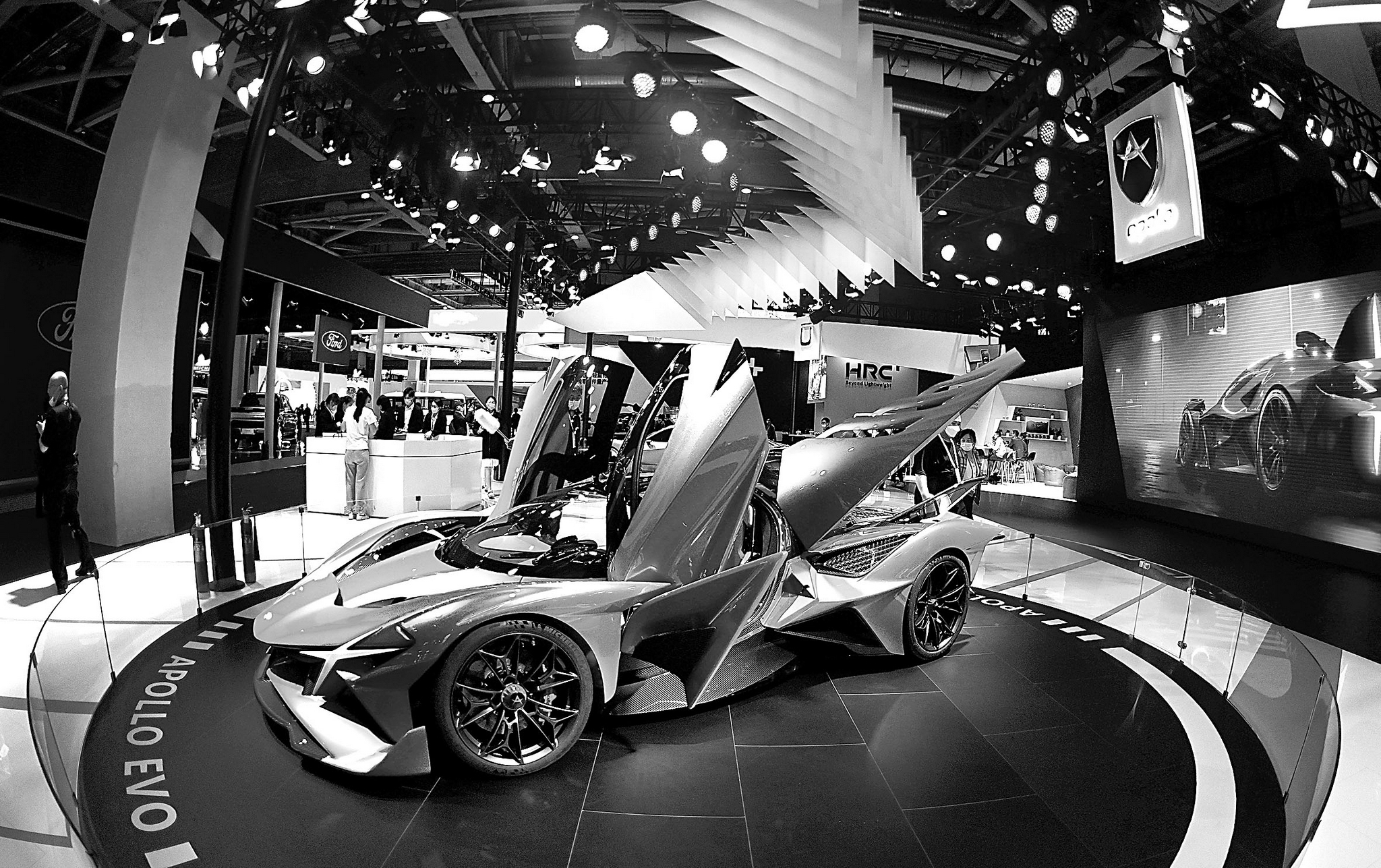 展区以"绿色,创新,科技引领"为办展主线,全面展示世界汽车工业的最新