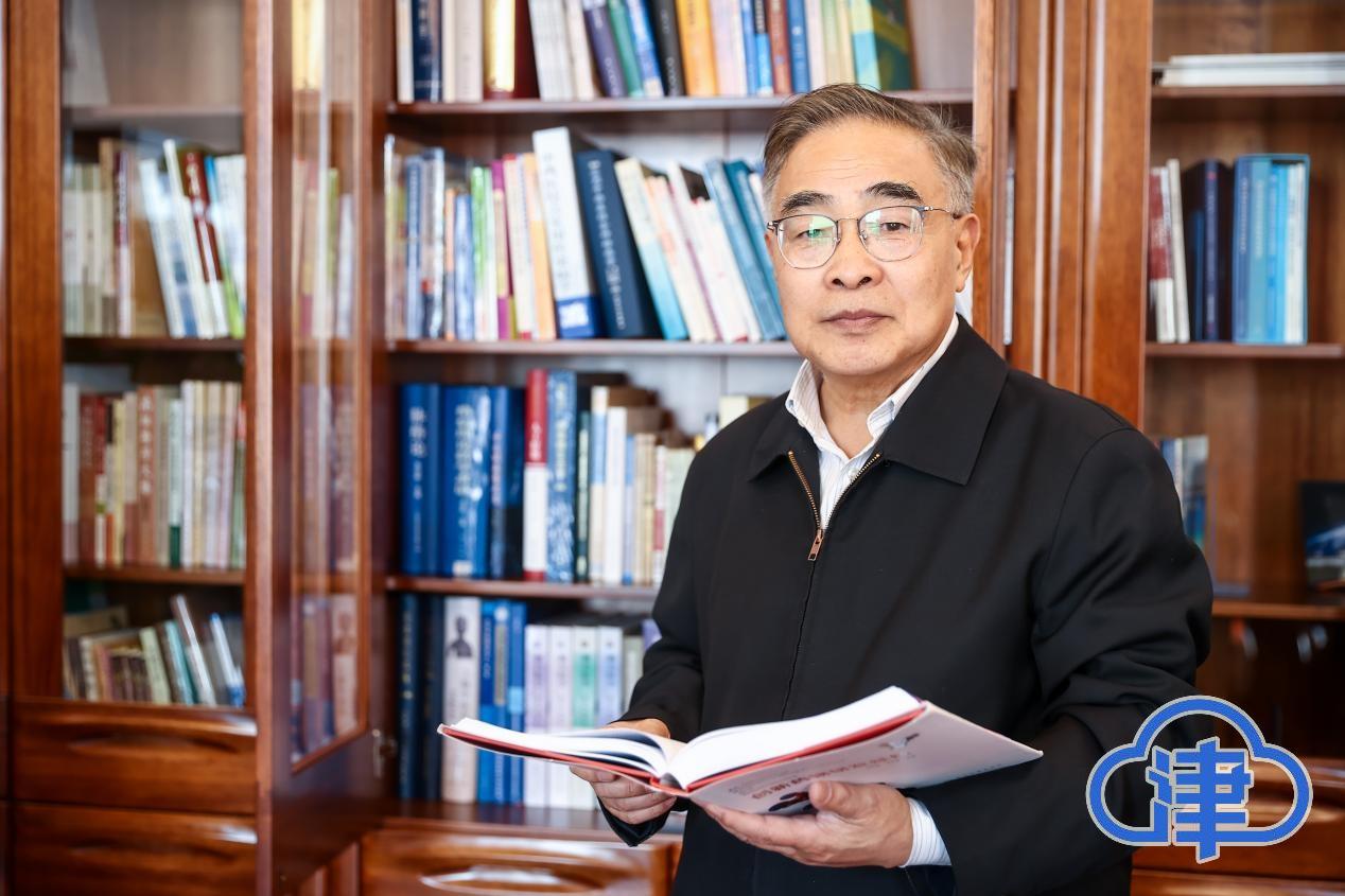 全国道德模范获得者张伯礼建设社会主义强国道德不可或缺