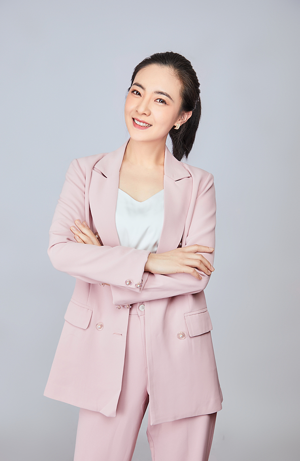 《糖心家族》主持人张子洲 《锋狂实验室》主持人许杨 主持《哎呦妈呀