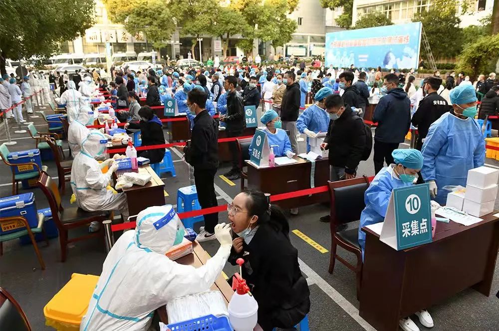 丽水市人民医院今日开展院内大规模新冠病毒核酸检测压力测试演练