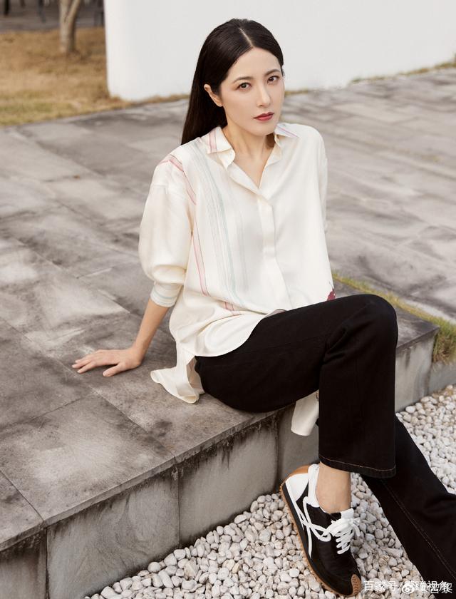 中戏96级艺考证件照曝光章子怡梅婷秦海璐美得各有千秋