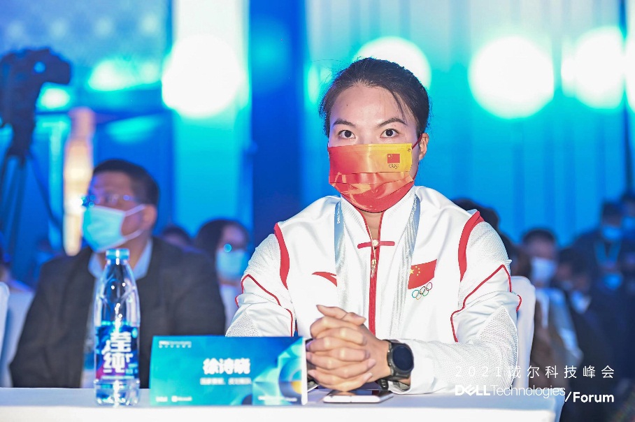 东京奥运会女子500米双人划艇冠军徐诗晓