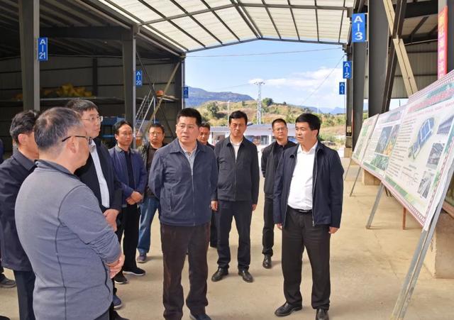 苏永忠在华坪县调研时要求:加快推进产业转型升级 保障经济平稳健康