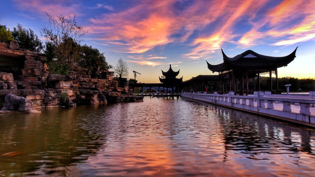 云游特色小镇弥勒红河水乡彩云之上的烟雨江南