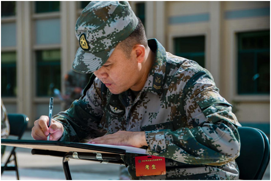 直击高级军士晋升考核现场