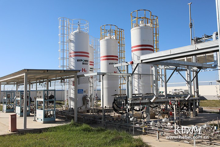 高压气态储氢罐.长城网·冀云客户端记者 李皓 摄