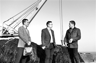 动真碰硬攻坚克难打掉黑恶势力保护伞