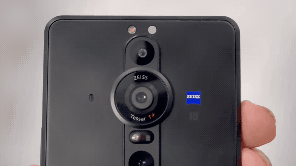 索尼Xperia PRO-I的主摄镜头支持F2.0/F4.0双光圈切换