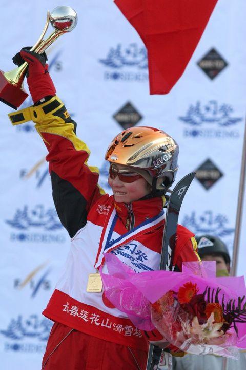 2005-2006自由式滑雪空中技巧世界杯在长春市的莲花山举行,徐囡囡获得