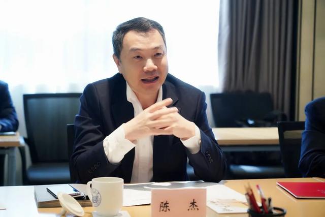 宝山区委书记陈杰表示,宝山与同济地缘相近,人文相亲,宝山拥有悠久