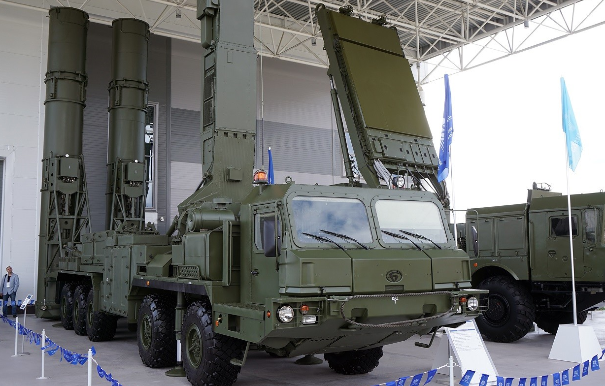 俄版萨德俄罗斯阿巴坎反导系统亮相迪拜
