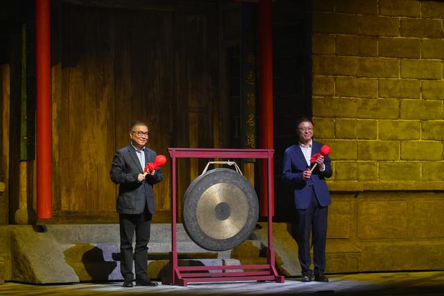 陈佩斯父子首次同台带来全国首演开启2021第七届上海国际喜剧节