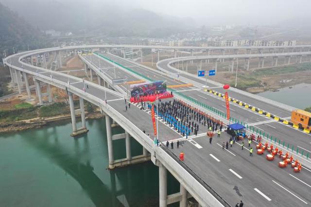 351国道这个路段今天通车 从开化到丽水台州快多了