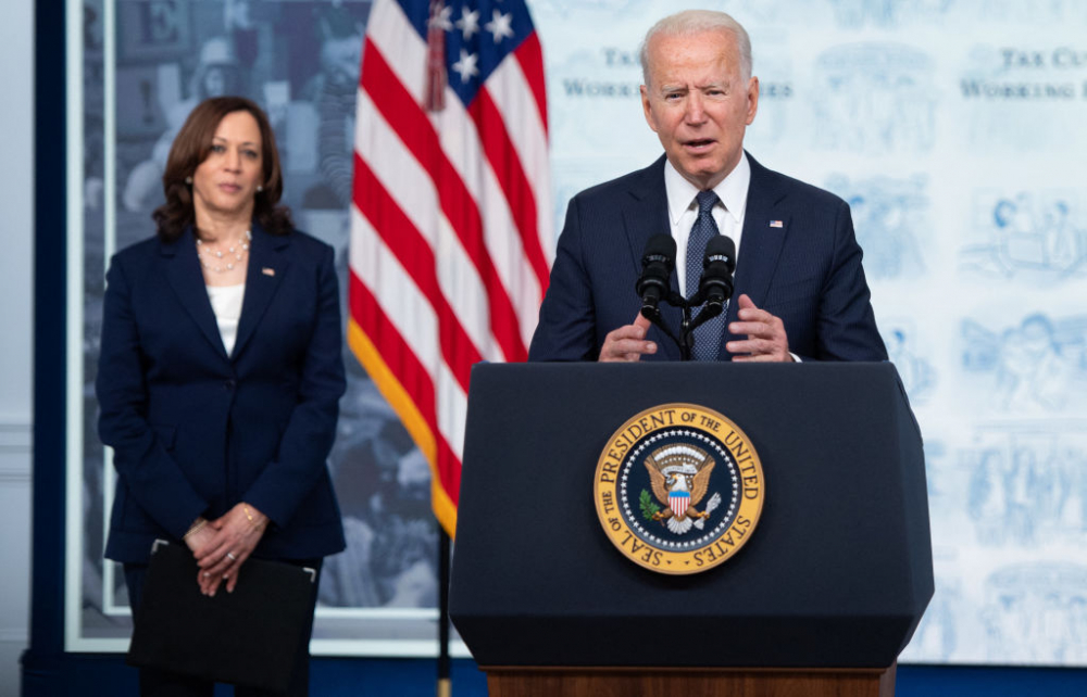 美国cnn对哈里斯身边的30多位幕僚,政府官员,民主党人等进行采访,得出