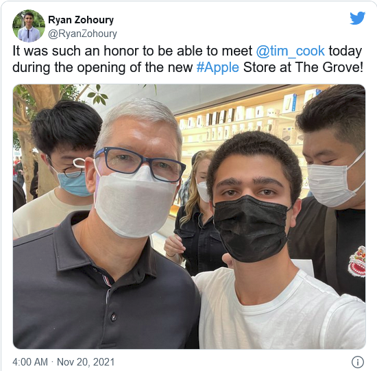 苹果洛杉矶格罗夫Apple Store开业 《足球教练》演员现身
