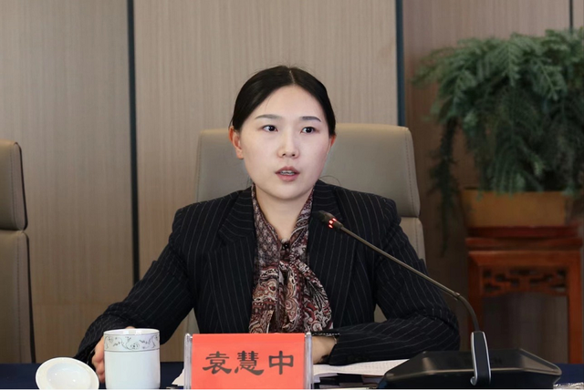 袁慧中表示,新城将因地制宜,开源节流,去存量,控增量,打好村级债务