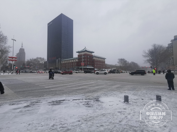 长春市人民大街雪景图片