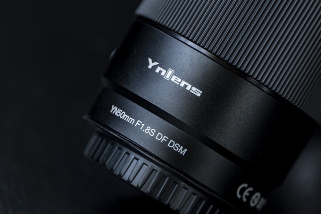 1999元国产全画幅镜头 永诺50mm F1.8评测