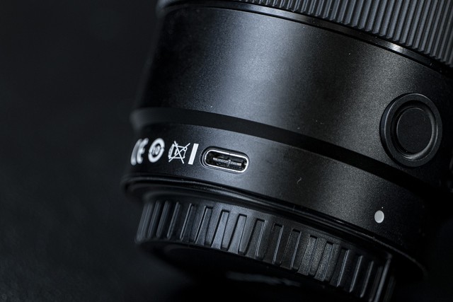 1999元国产全画幅镜头 永诺50mm F1.8评测