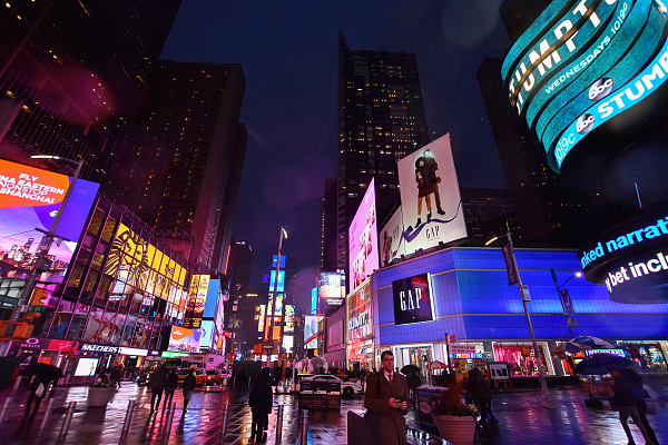 美媒打砸抢犯罪席卷美国多地夜间窃贼成群结队肆无忌惮