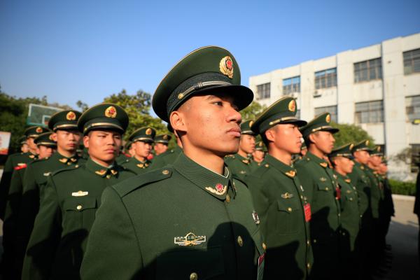 武警上海总队今天举行新兵授衔仪式|上海市_新浪财经_新浪网