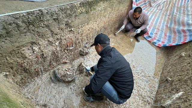 11月23日,工作人员在"王家园遗址"考古现场勘探.(图片由受访者提供)