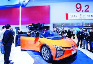 齐打“高端”“智能” 新老玩家拼杀下半场