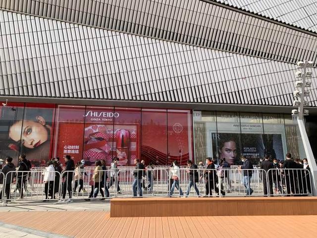 今天开业的新静安久光中心和老静安的久光百货有什么区别