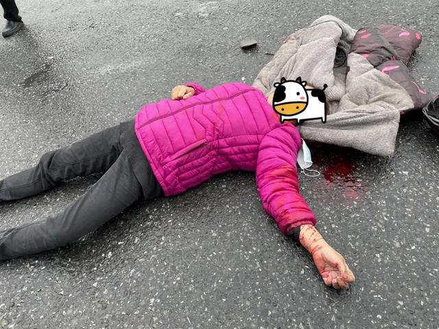 小心萧山一女子遇车祸一个失误导致头部受伤出血幸亏他们及时发现