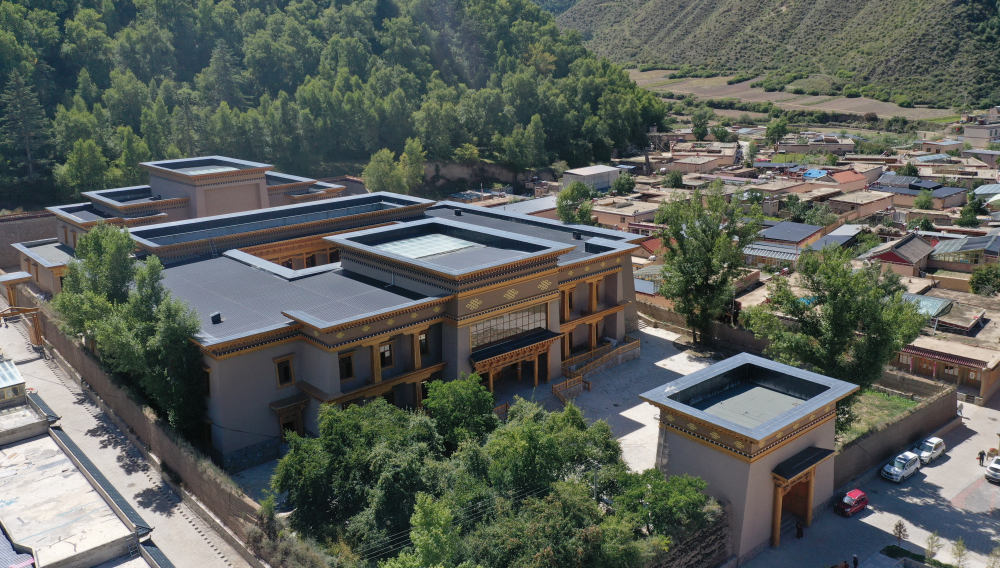 这是9月11日拍摄的甘肃省甘南藏族自治州卓尼县木耳镇博峪村村貌(无人