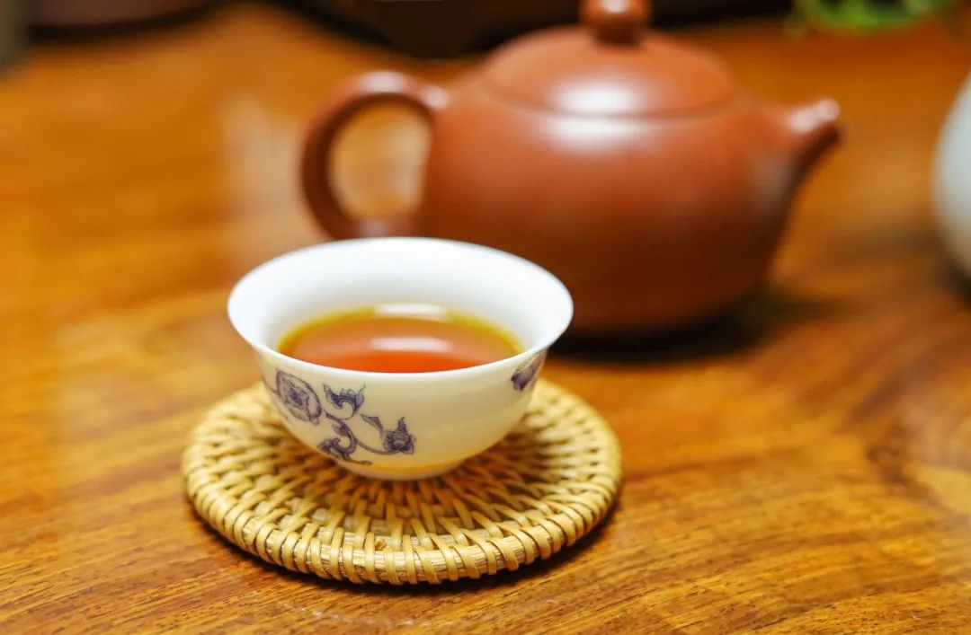 &nbsp;紫砂壶泡红茶,口感更温润