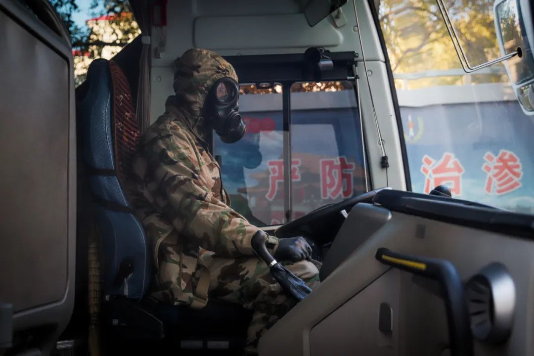 以考促练火箭军某部核生化防护比武攥紧降魔铁拳