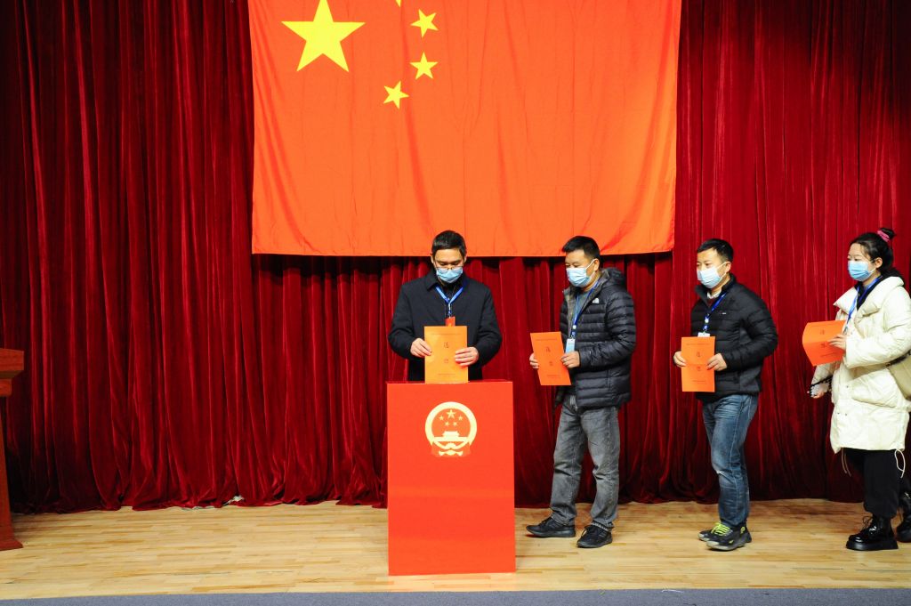 我校顺利进行双流区第十九届人大代表换届选举