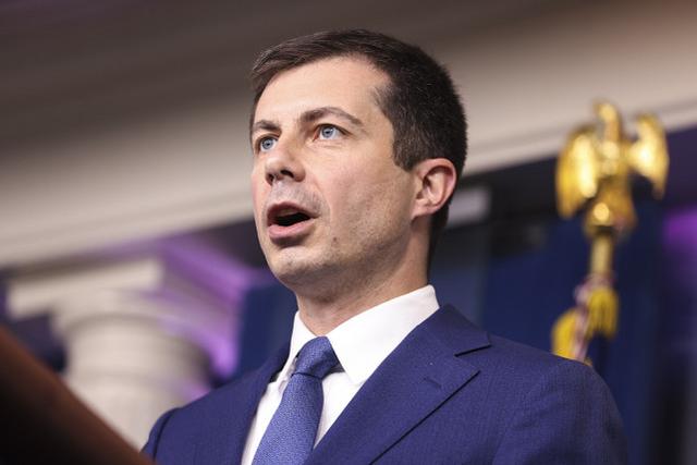 美国交通部长皮特·布蒂吉格 图源:视觉中国