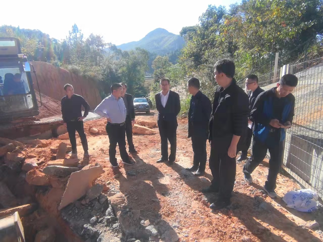 曾宪柏书记一行到信丰调研