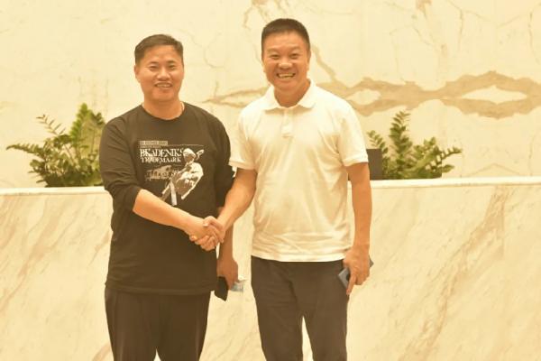 行业黑马驰骋而来欢迎锅圈食汇莅临国联水产考察调研