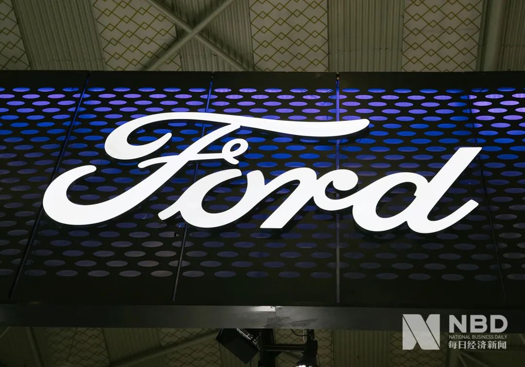 “芯病”蔓延:全球多家车企宣布减产 “攻芯大战”一触即发