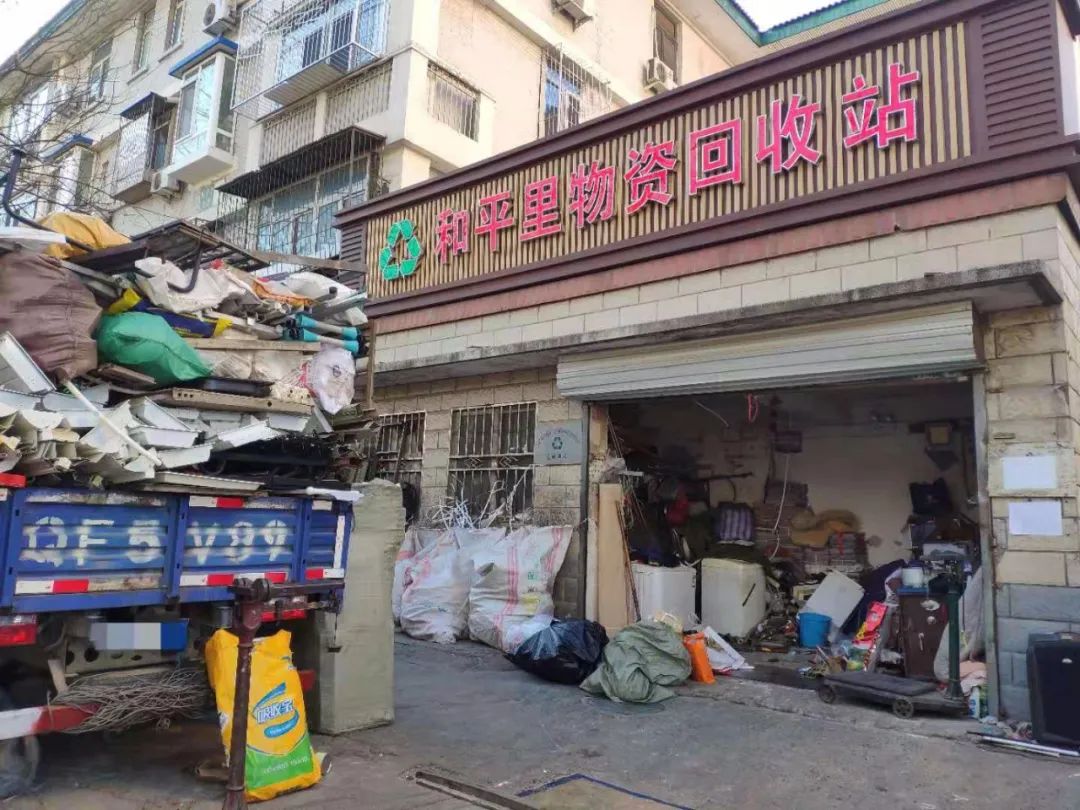 830亿件快递垃圾围城 为何绿色回收这么难？