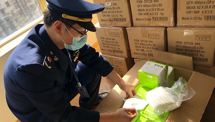 病毒变异叠加低温和春节 上海本周密集发布多项防疫措施